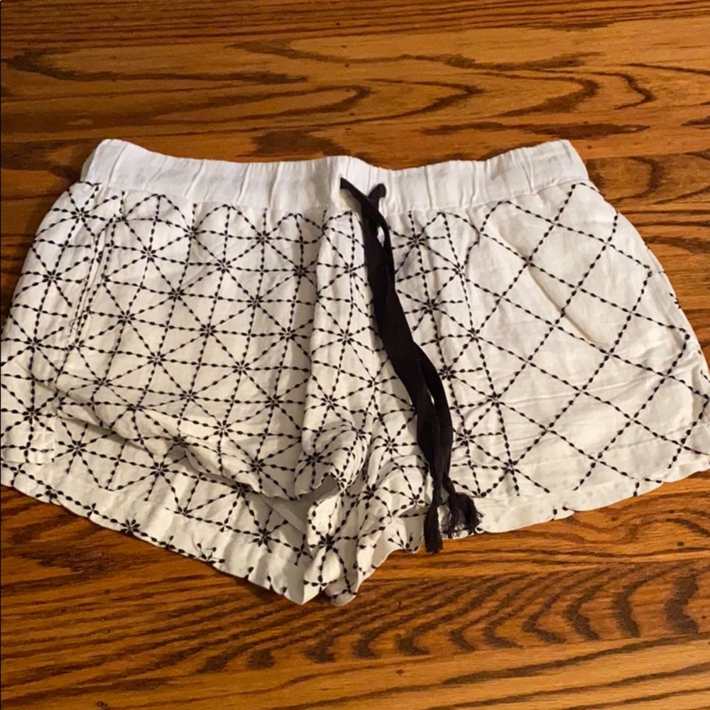 Lou and gray shorts